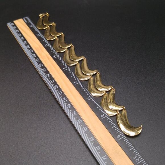 Vintage Gold Boomerang Link Necklace, 18 1/2 Inches, 1970s - Picture 6 of 7